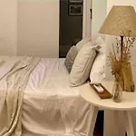Um Cantinho No Coracao Do Leblon-Dias Ferreira