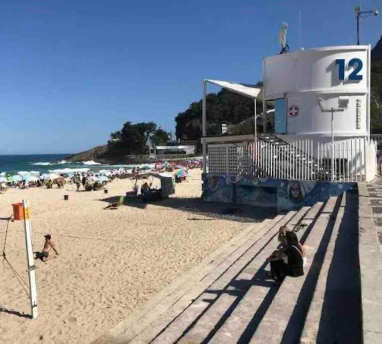 Um Cantinho No Coracao Do Leblon-dias Ferreira Rio de Janeiro