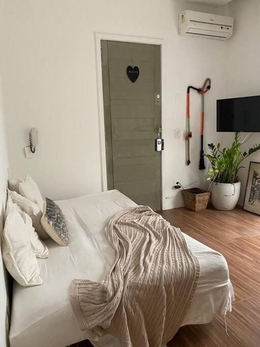 Apartamento Um Cantinho No Coracao Do Leblon-dias Ferreira Rio de Janeiro